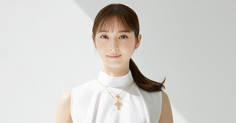 Royal elegance: Nozomi Sasaki shines in Belle Époque Crown